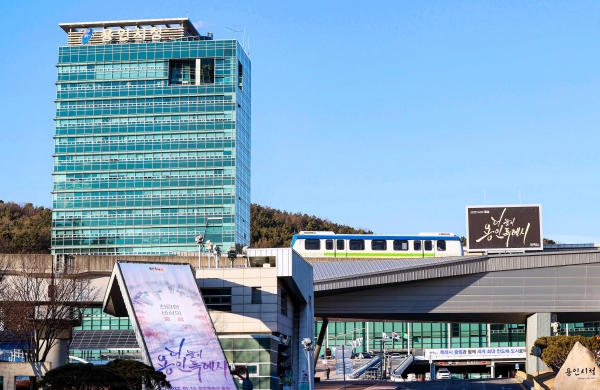 용인특례시는 ‘건설기계관리법’ 개정에 따라 지난 4일부터 건설기계 정기검사 미실시 차량과 건설기계 조종사 적성검사 미수검자에 대한 과태료가 대폭 상향됐다고 9일 밝혔다.(사진=용인특례시)