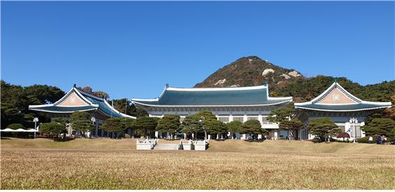 청와대와 북악산 (사진=송영철기자)