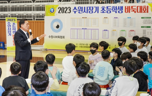 이재준 시장이 축사를 하고 있다.(사진=수원시)