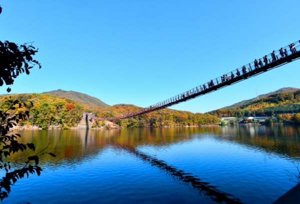 마장호수 출렁다리(사진=파주시)