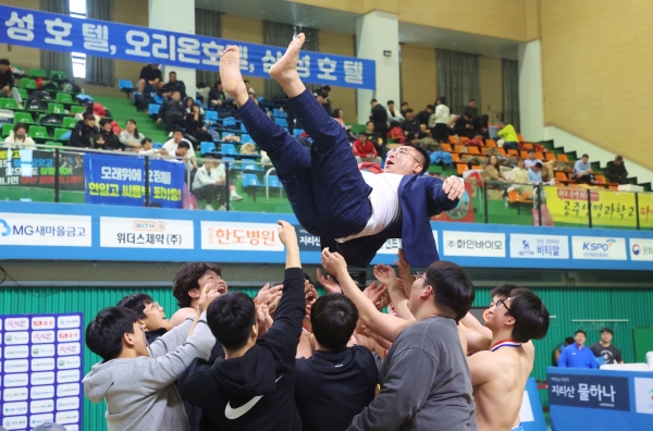 대구 영신고등학교가 제38회 전국시·도대항장사씨름대회에서 5년만에 고등학교부 단체전 우승타이틀을 되찾았다. 